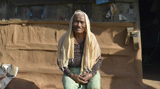 मनकी धनी 'पियारी आमा' जसले सबै जाय-जेथा विद्यालयलाई दान गरिन्